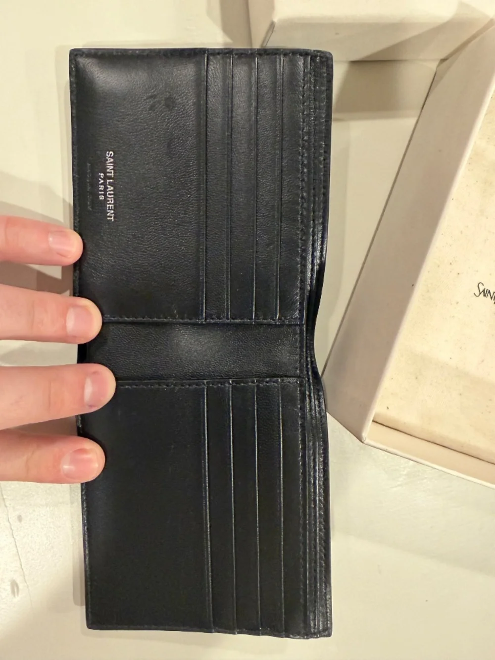 TINY CASSANDRE EAST/WEST WALLET IN EEL (Black)